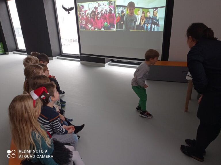 Zdalne połączenie z przedszkolem w Portugalii