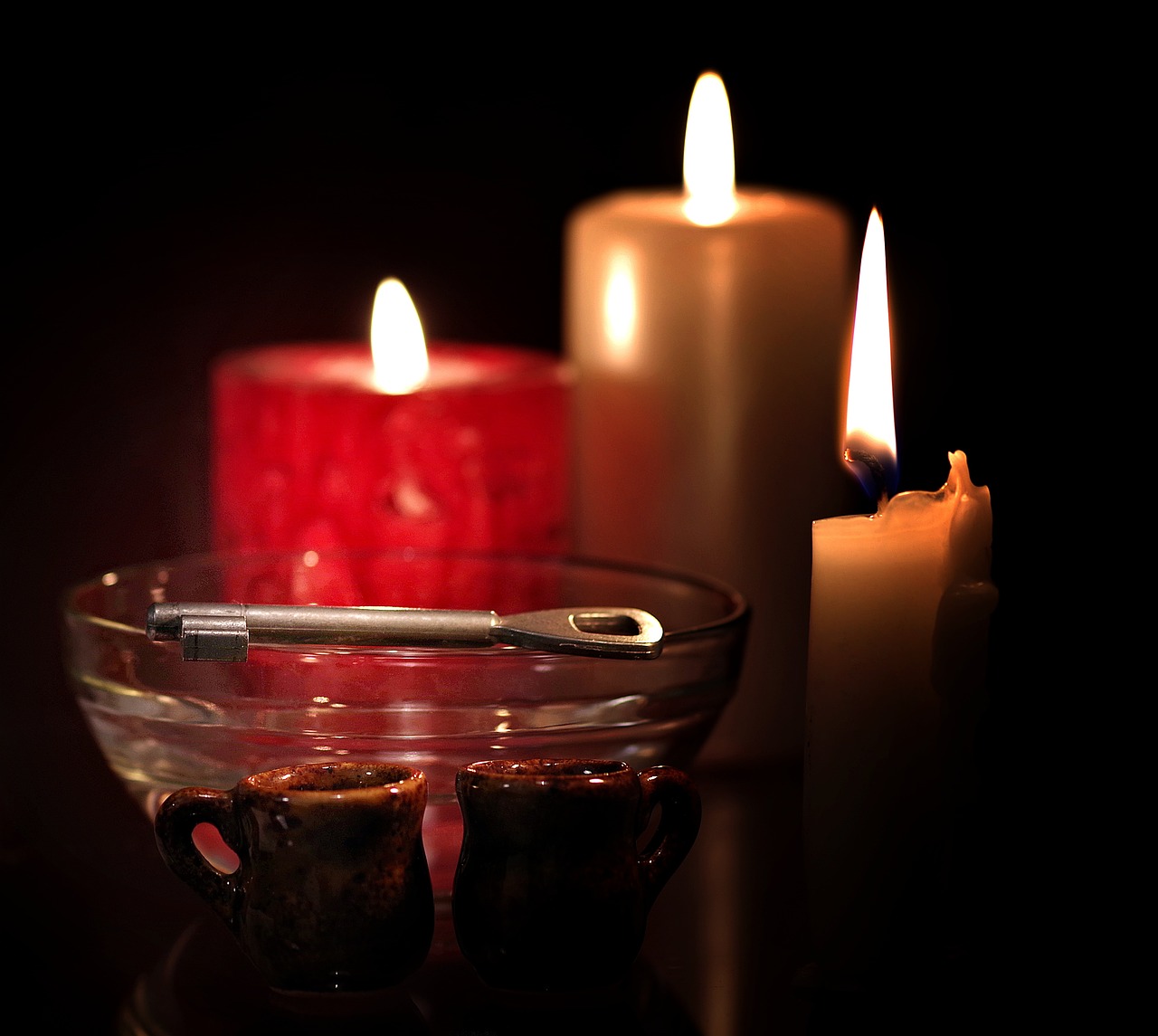 andrzejki w przedszkolu - świece, klucz, wosk