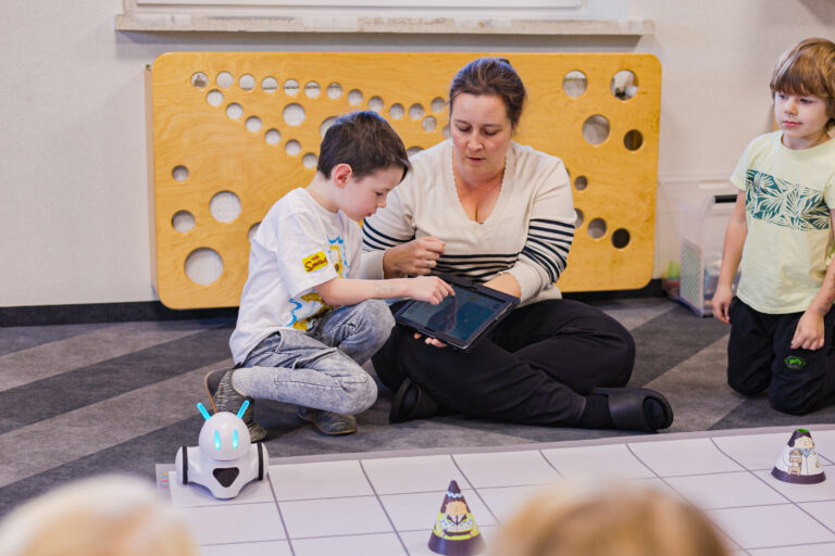 Konflikty i nieporozumienia między dziećmi – czy rodzic powinien interweniować?